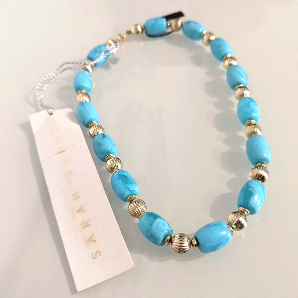 Turquoise & gold tone beaded necklace